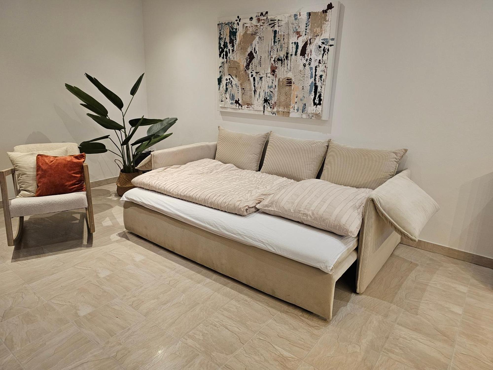 Luxury With Sauna In Center